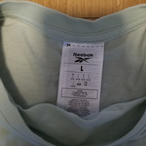 Reebok cropped top - Picture 2 of 3